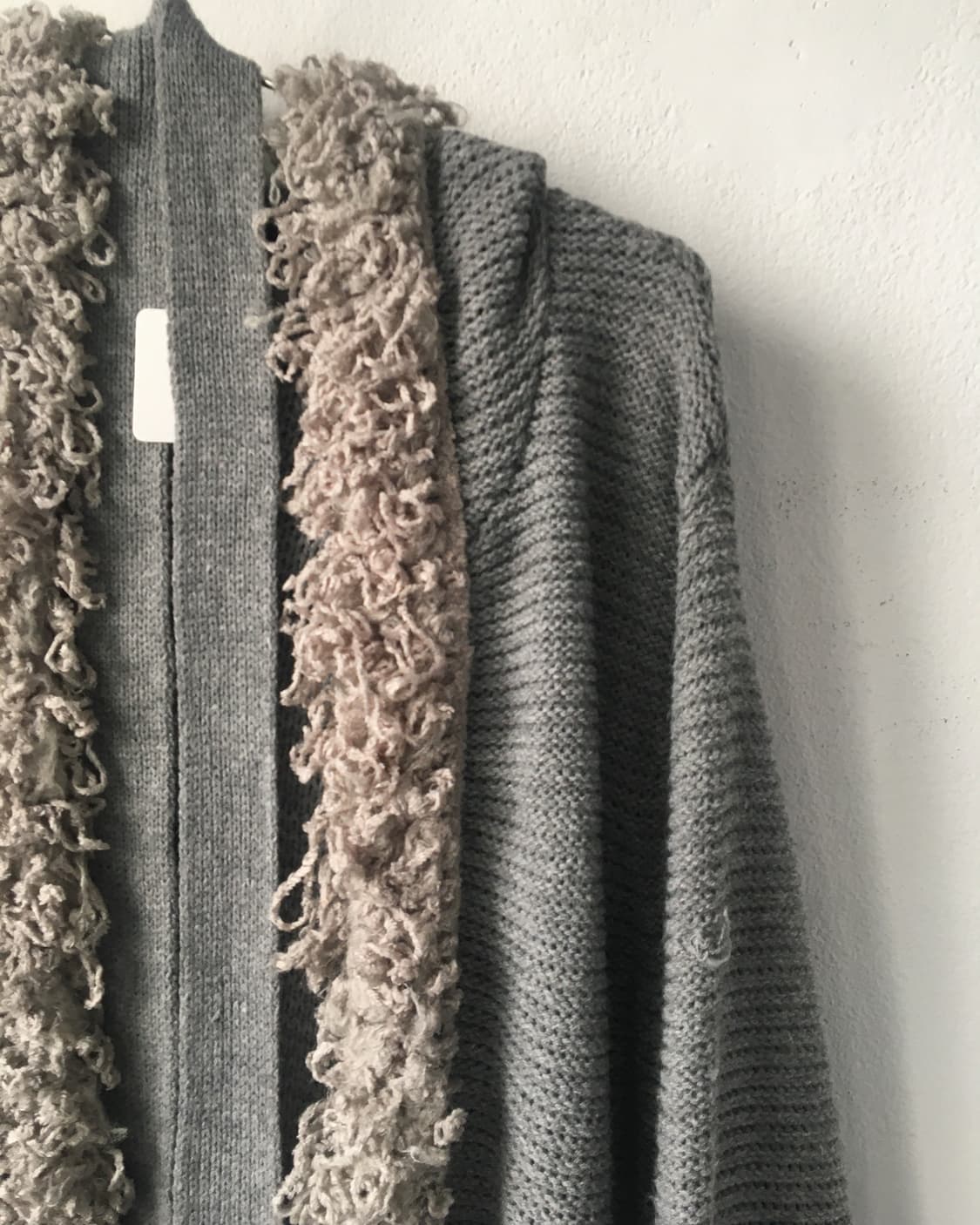 Fringe point tied hood knit cardigan 상품이미지4