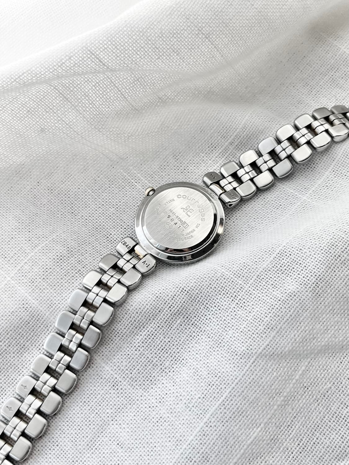 90s 꾸레쥬 로고아워 손목시계 콤비 상품이미지8