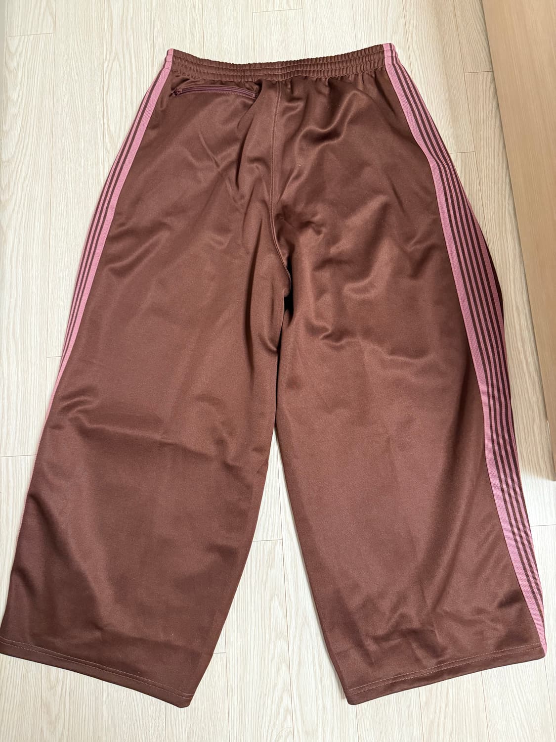 니들스 hd 트랙팬츠 브라운 L 상품이미지2