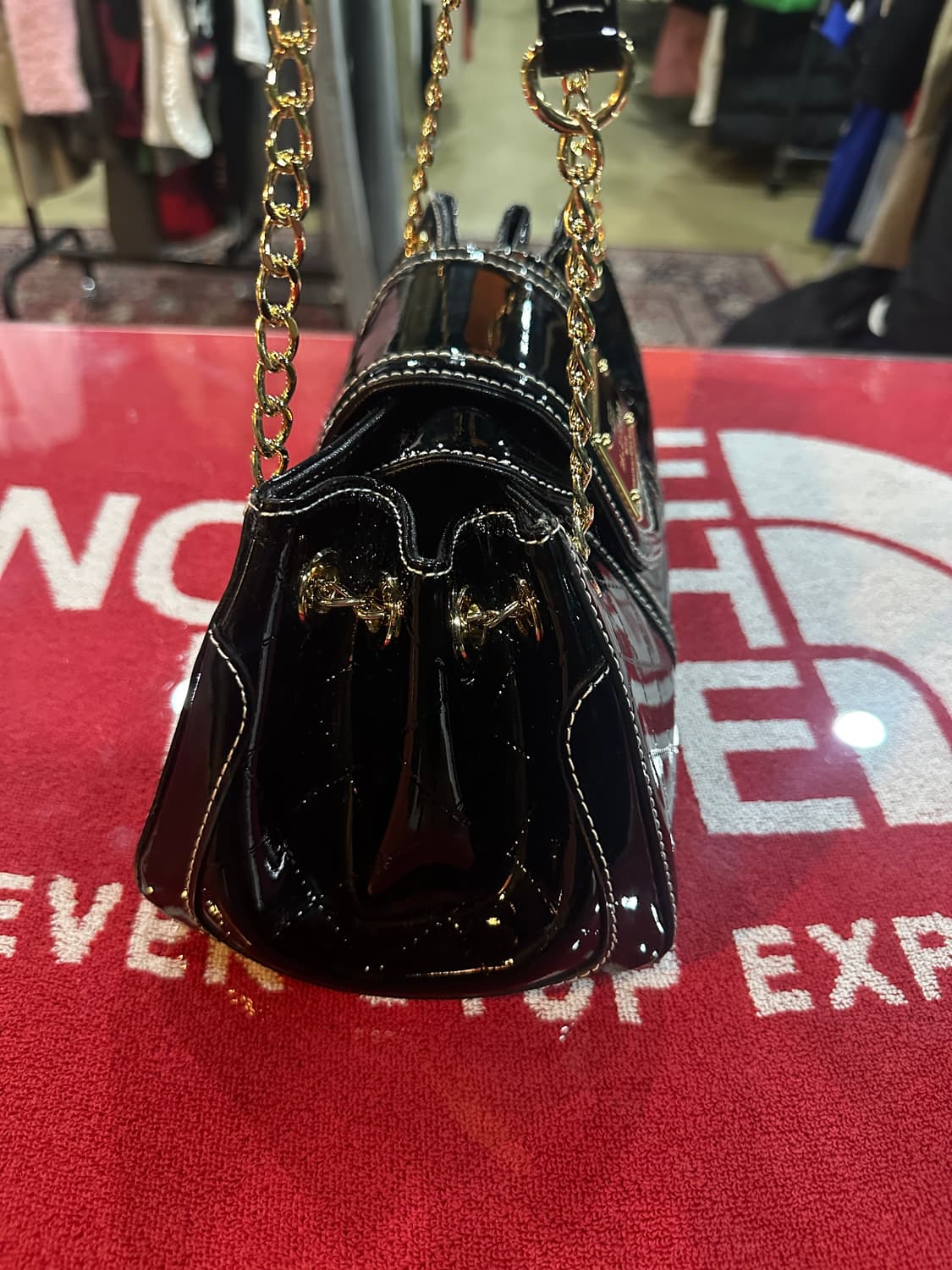 발렌시아가 에나멜 체인 숄더백 상품이미지2