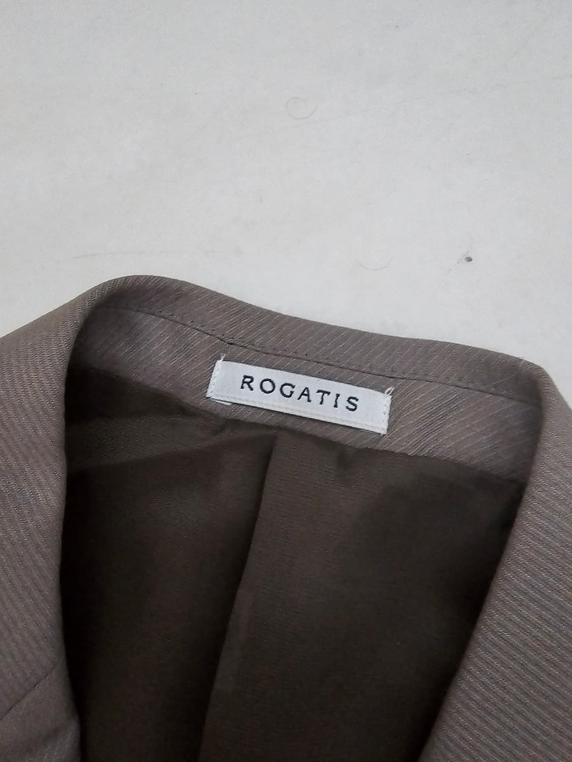 로가디스(ROGATIS) 울100% 남성 수트 세트 (자켓 + 바지) 
 상품이미지7