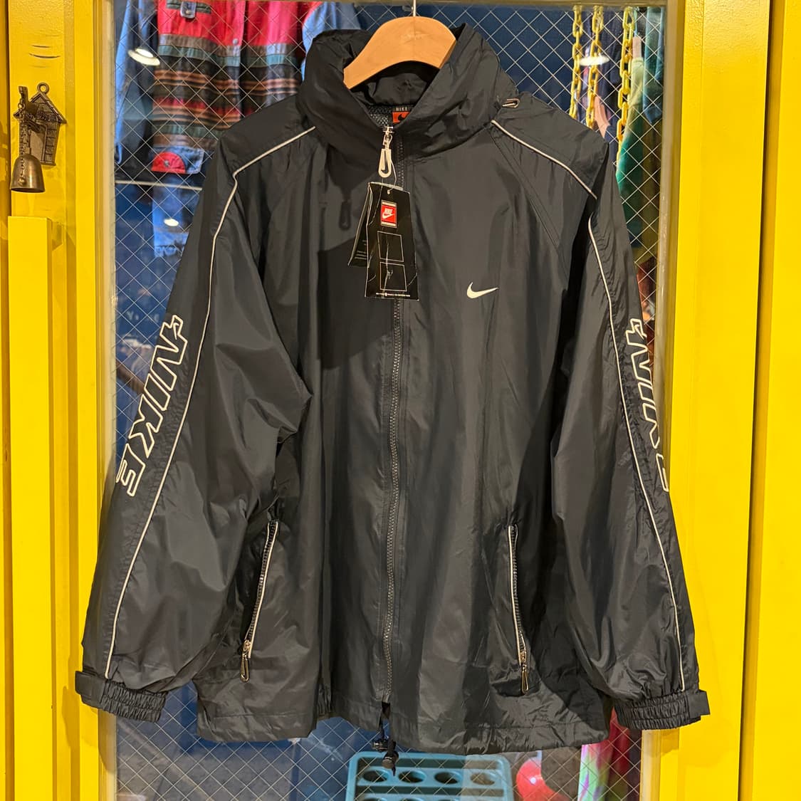 [새상품] nike 나이키 스우시 올드스쿨 바람막이
 상품이미지5