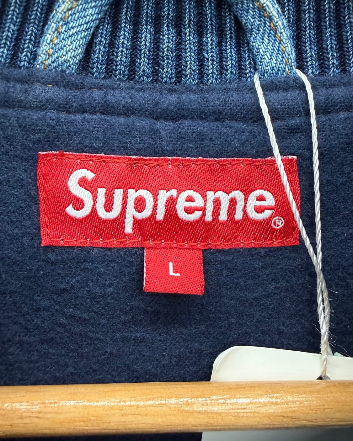 슈프림 엠브로이더리 데님 바시티 자켓 상품이미지4