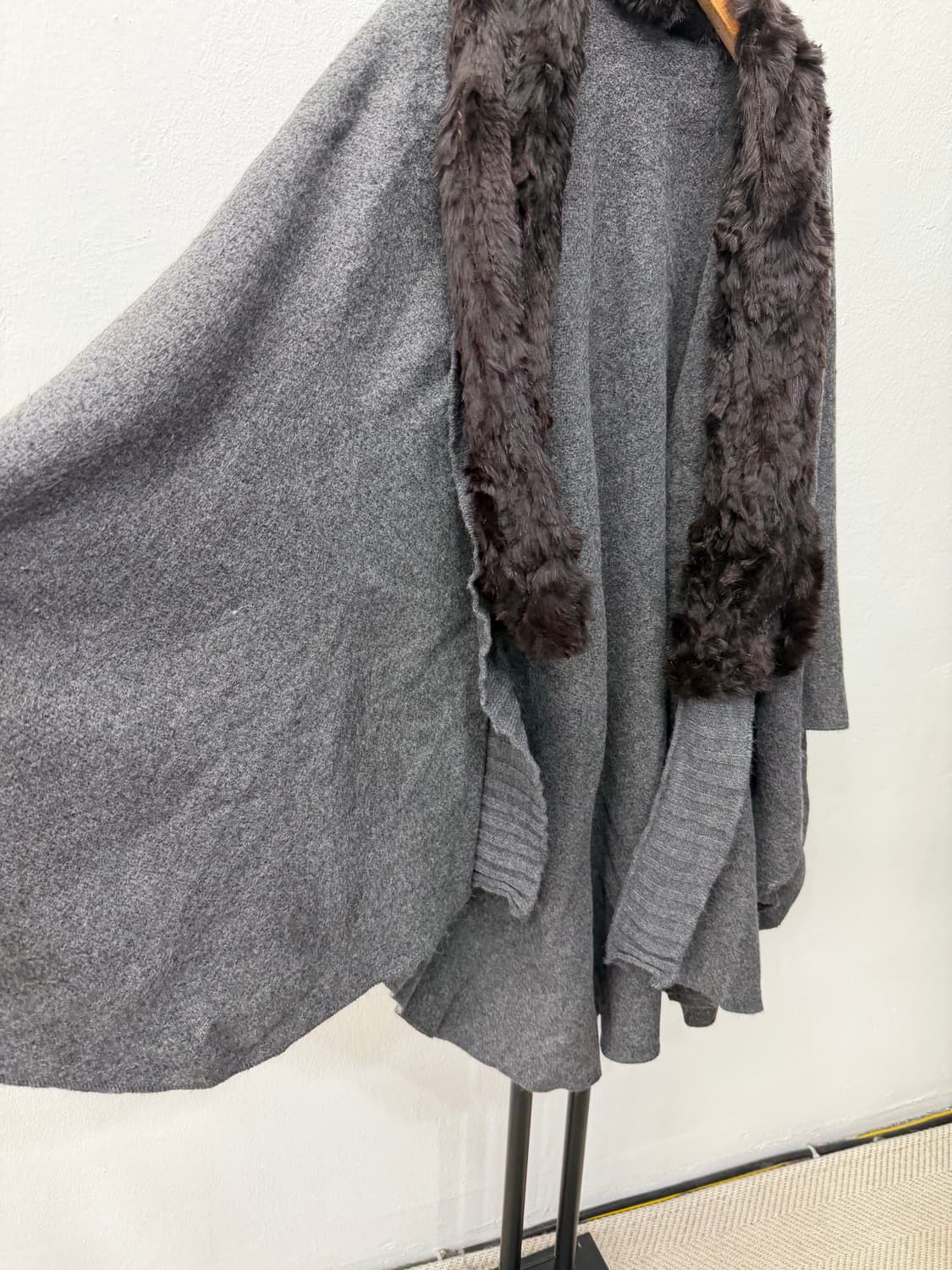 정품) 이브살로몬 여성 넥 워머 스카프 가디건  상품이미지4