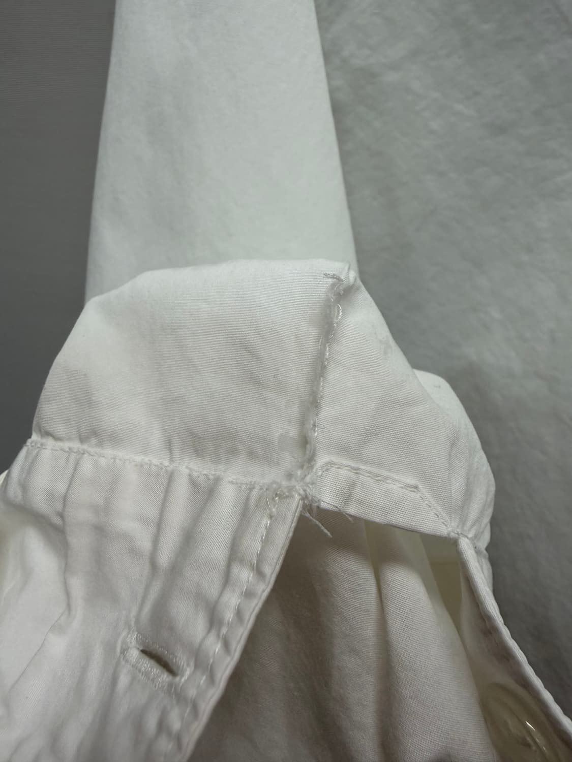 프라다 삼각로고 체스트 포켓 지퍼 셔츠 (105)  상품이미지8