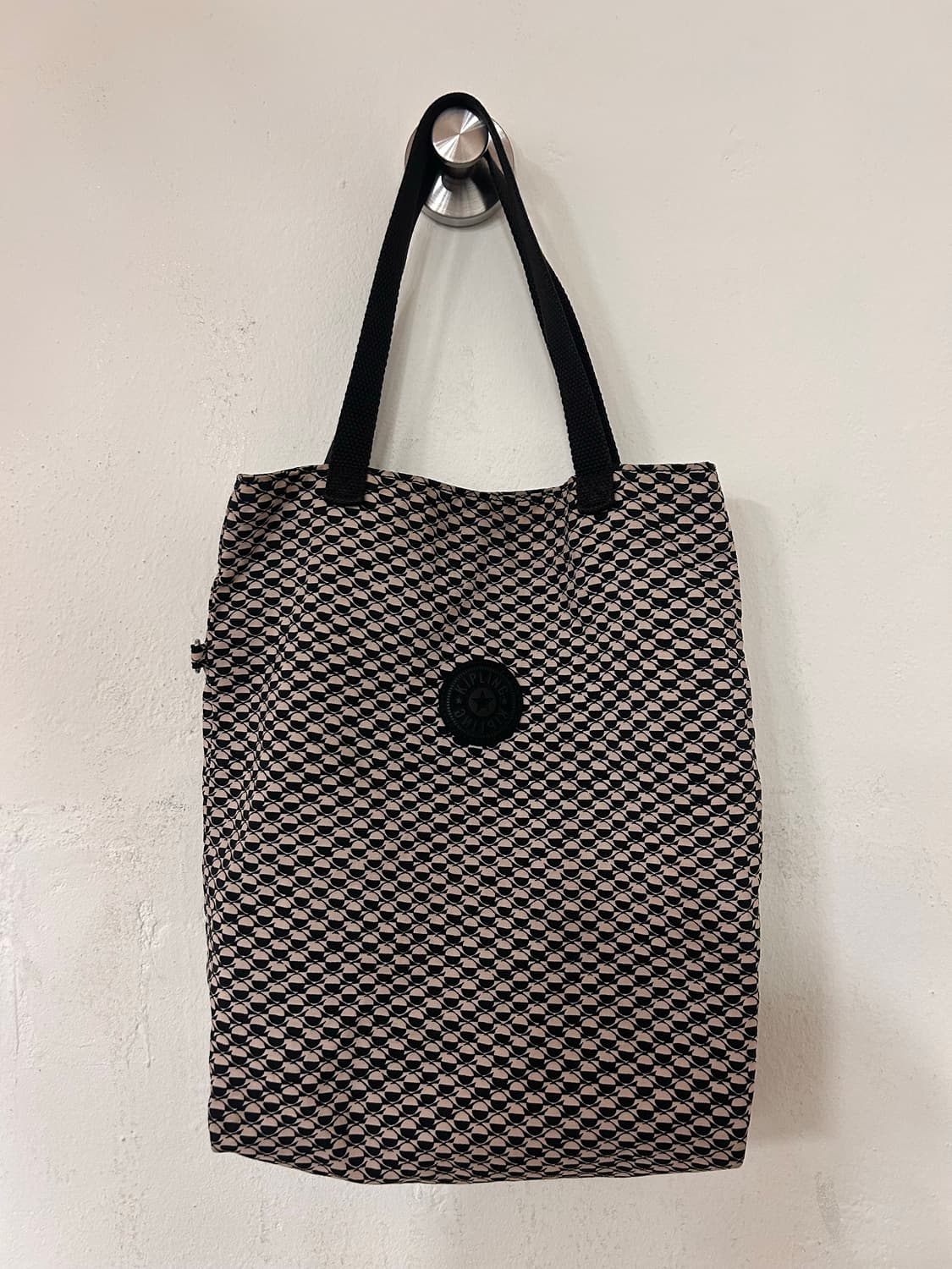 키플링 블랙 패턴 토트백 상품이미지1