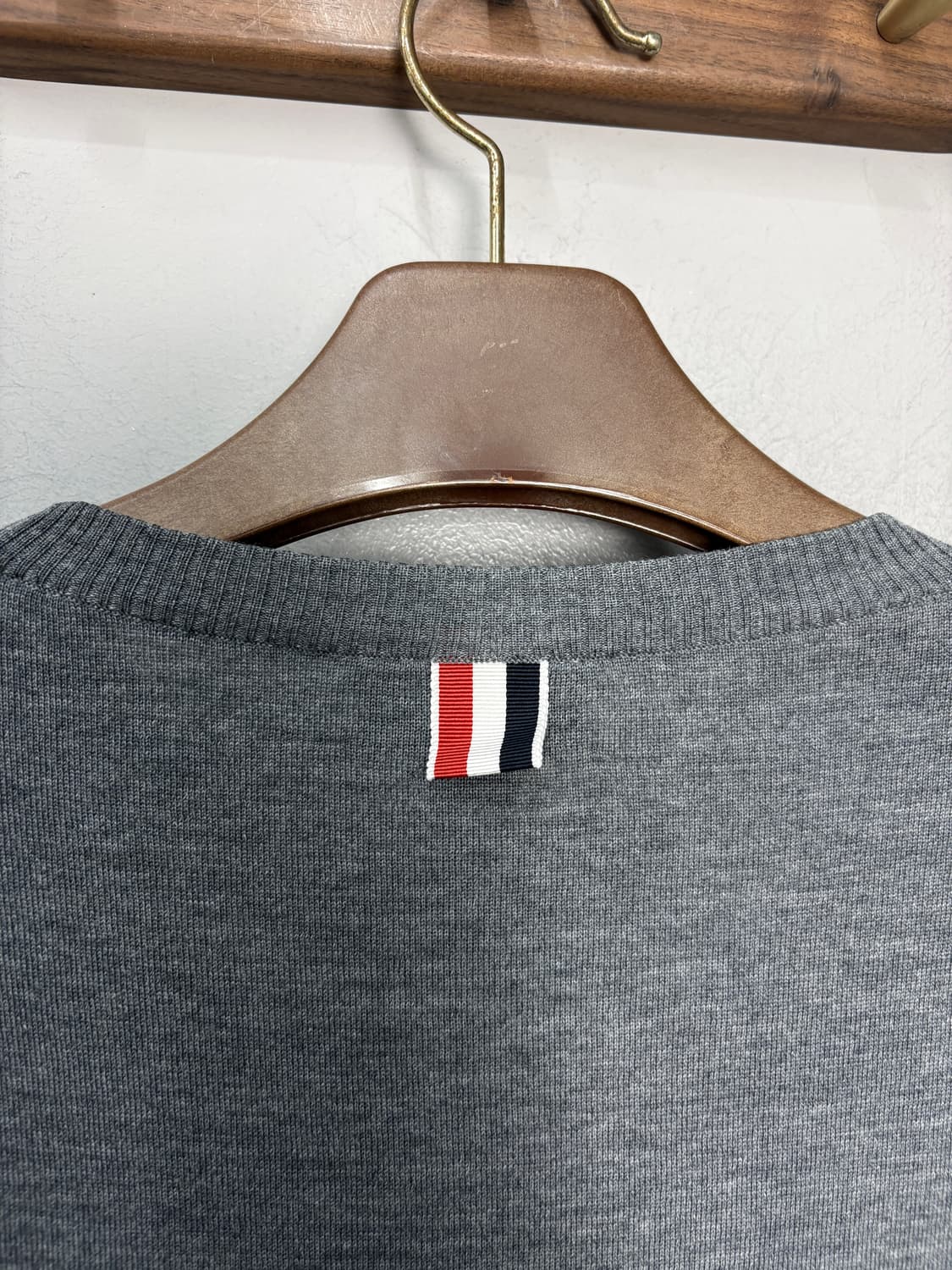 톰브라운 4바 스트라이프 모 그레이니트  A3696 상품이미지6