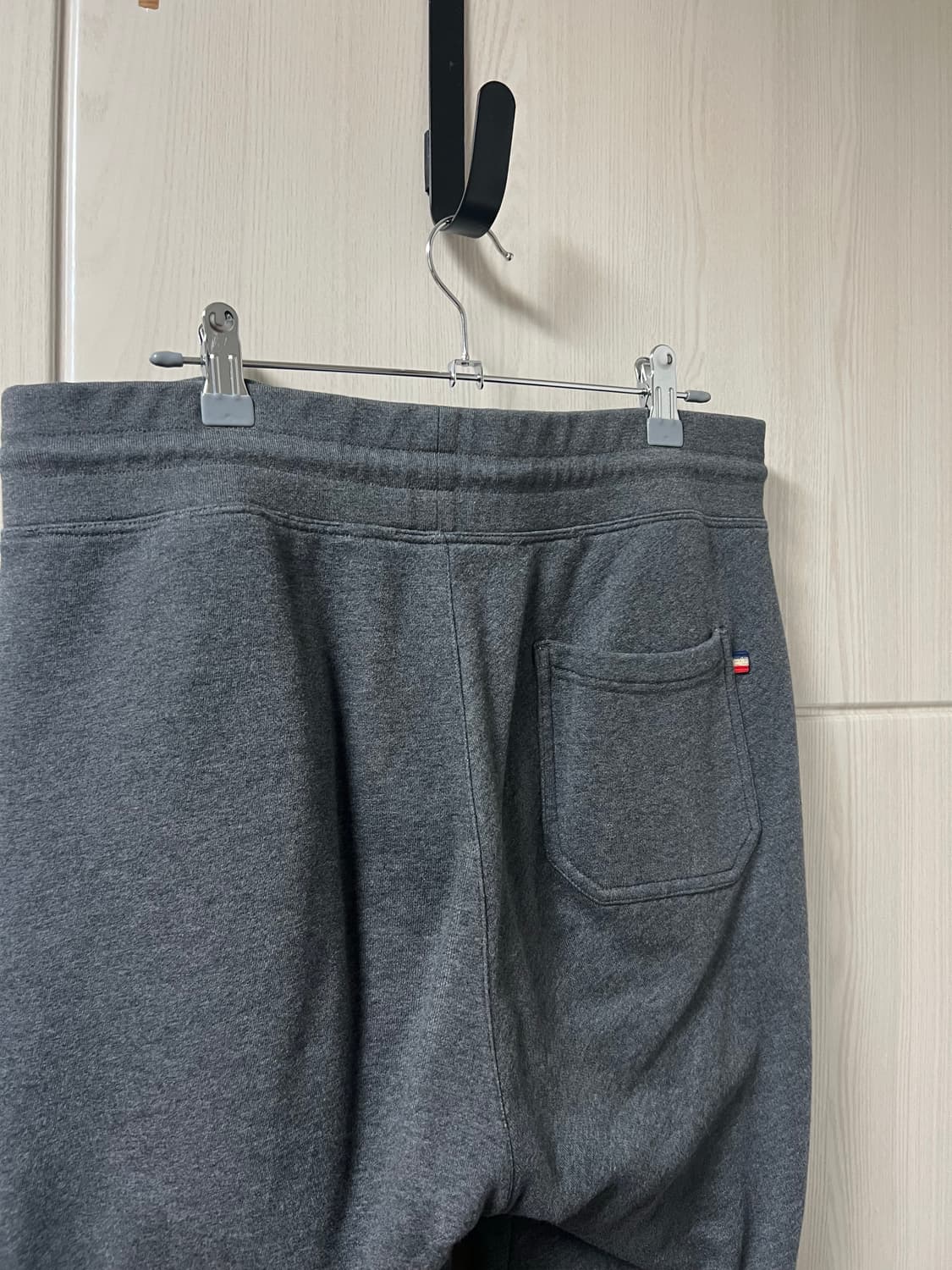 정품 백화점판 몽클레어 트레이닝 바지 상품이미지2