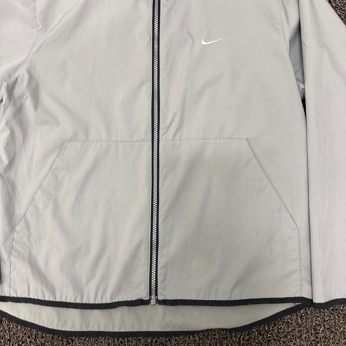 NIKE 나이키 여성 바람막이 자켓 그레이 95(M) 상품이미지3