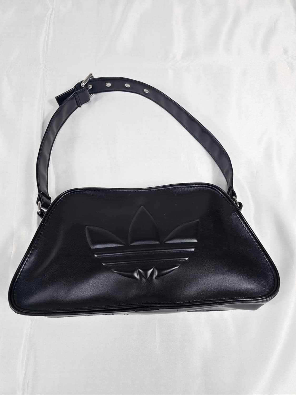 아디다스트레포일숄더백 상품이미지1