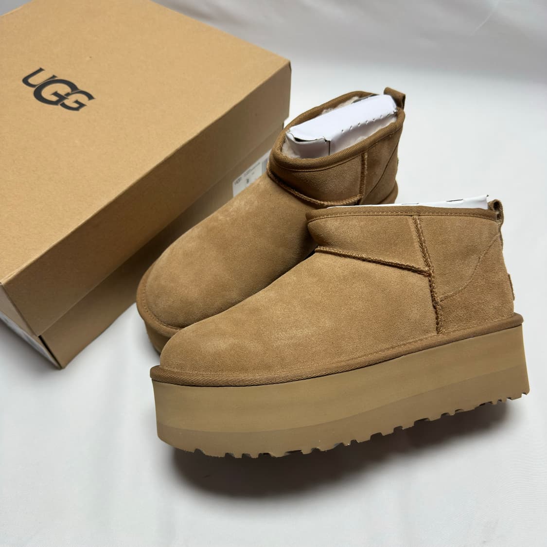 (250) UGG 어그 클래식 울트라 미니 플랫폼 부츠 새제품 상품이미지1