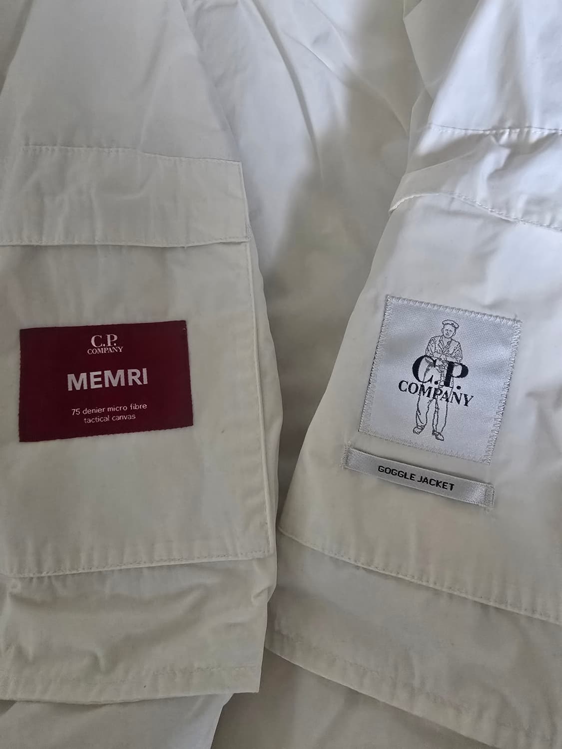 [국내정품] CP컴퍼니 멤리(MEMRI) 고글 자켓 화이트(100) 상품이미지5