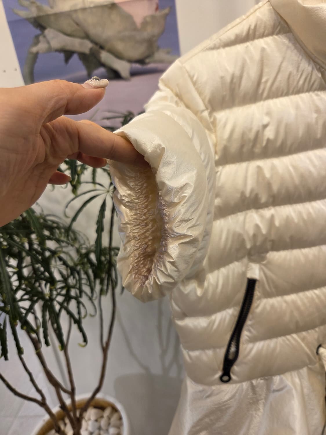 Duvetica 듀베티카 사밀리아 반팔 패딩 상품이미지3