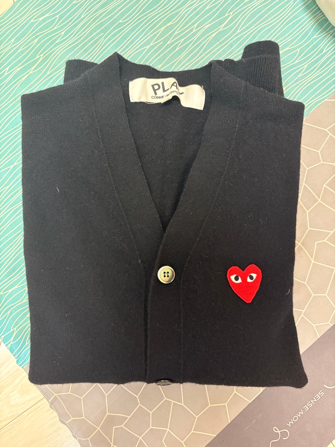 꼼데가르송 가디건 판매해요 상품이미지1