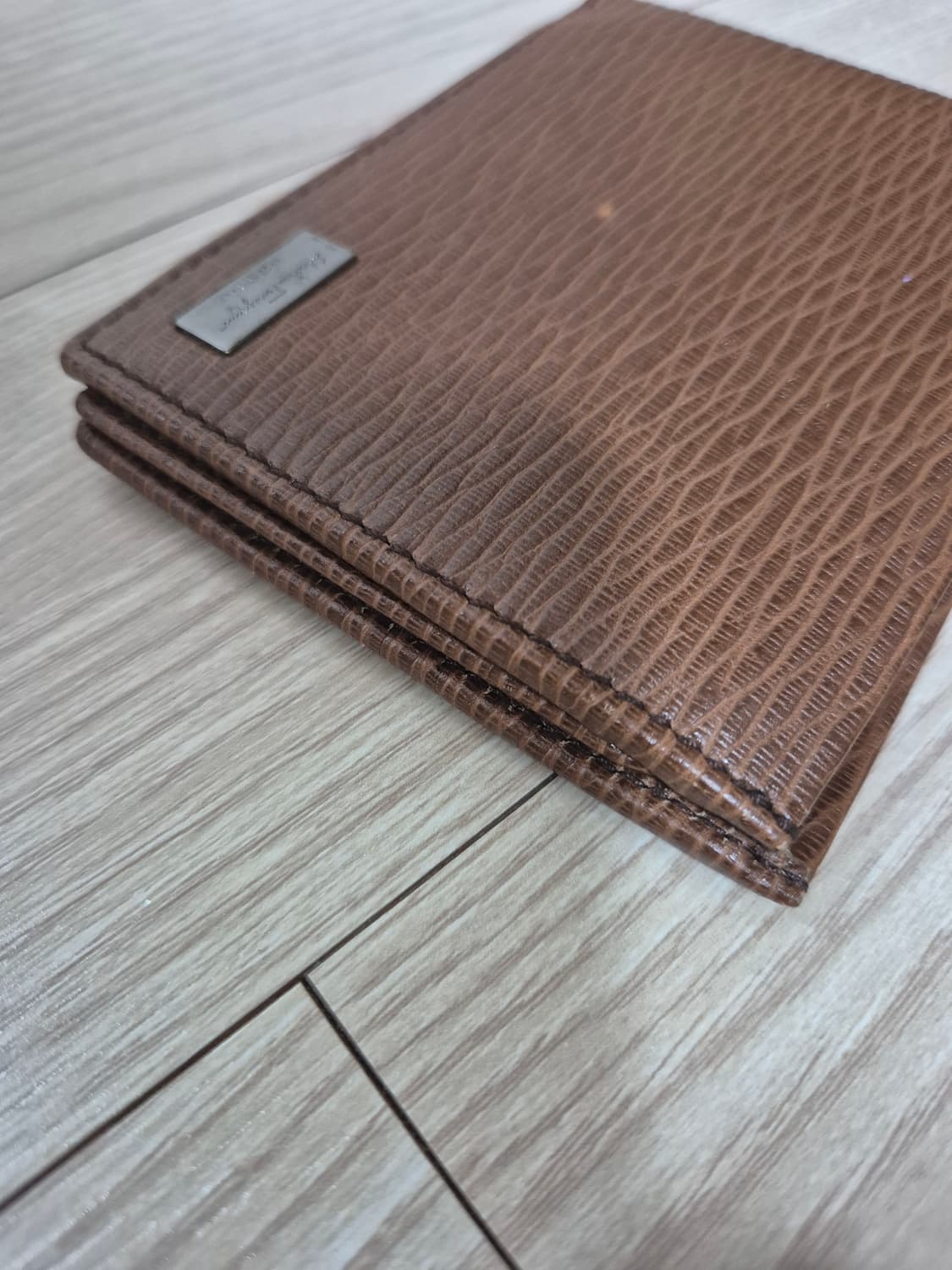 (정품) 페라가모 반지갑 리얼가죽 남성 이태리 상품이미지3