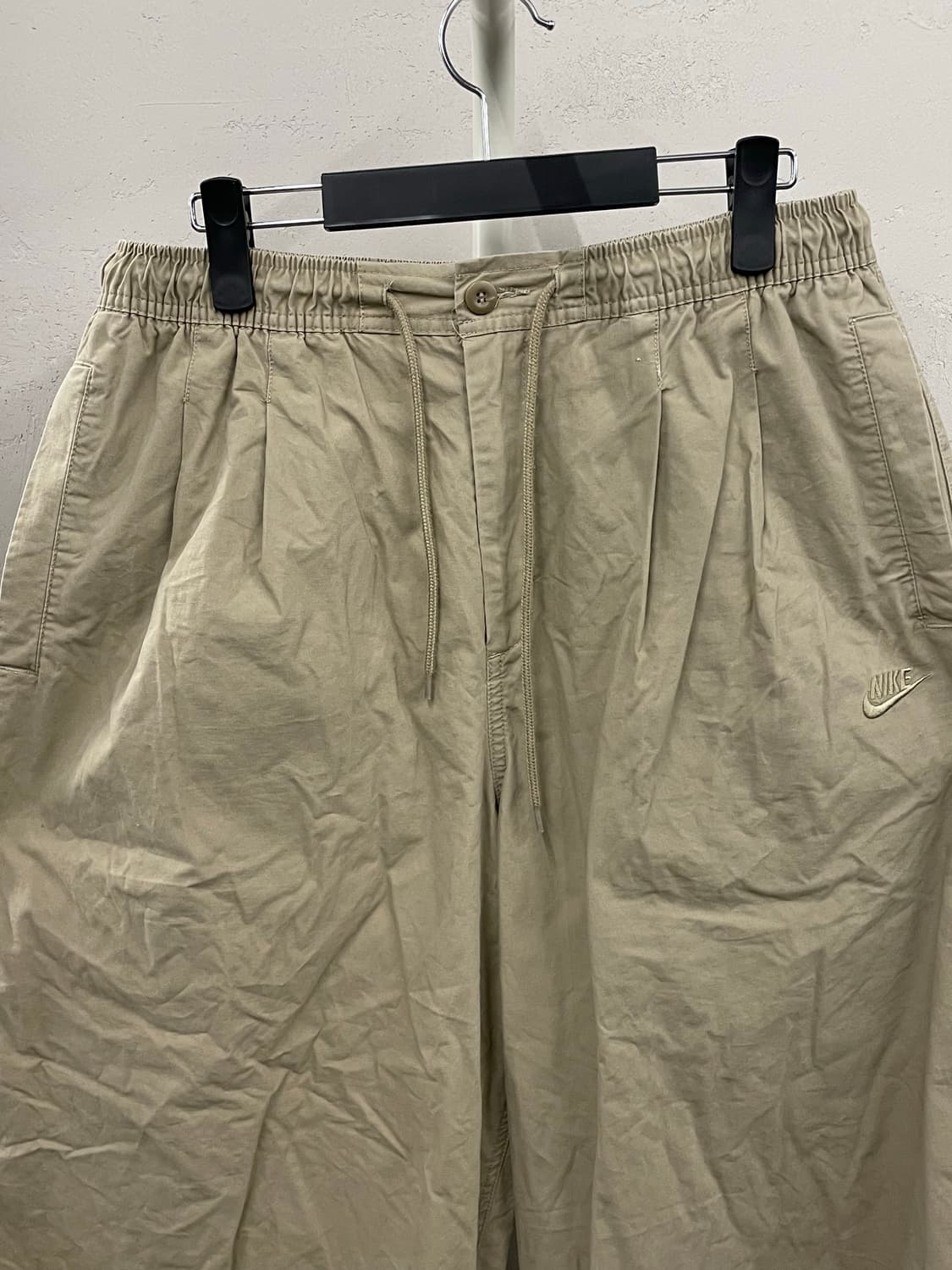 Nike 나이키 베이지색 와이드 핏 밴딩 팬츠 L 상품이미지3