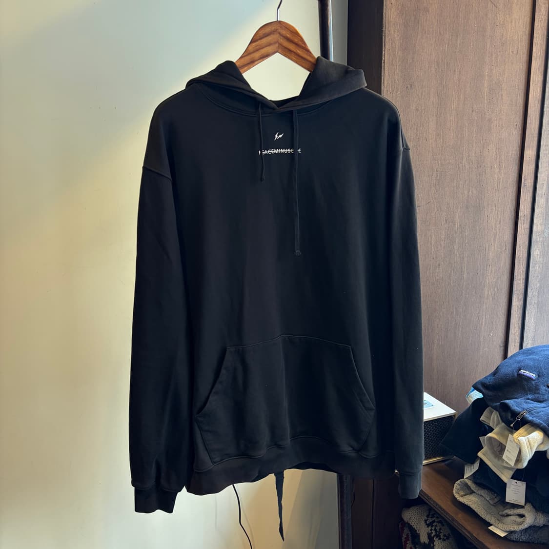 피스마이너스원 프라그먼트 데이지 후드티 상품이미지4