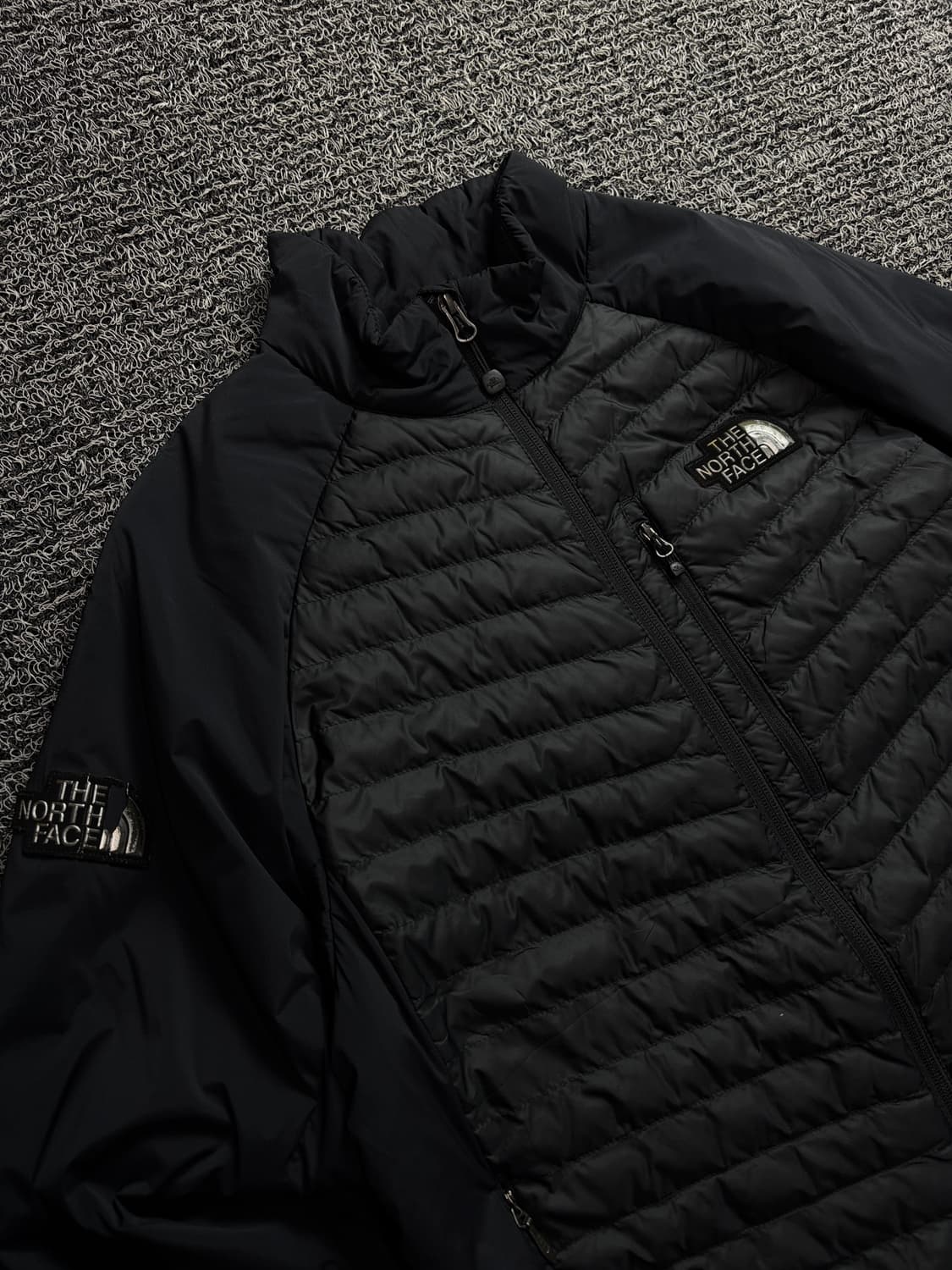 노스페이스 브이모션 다운 경량 패딩 자켓 블랙 1612 상품이미지3
