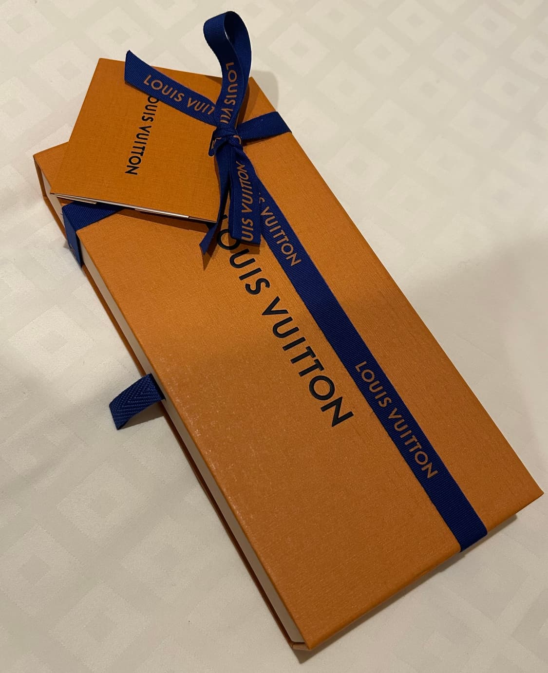 (새상품)루이비통 스카프 블랙 화이트 모노그램 상품이미지6