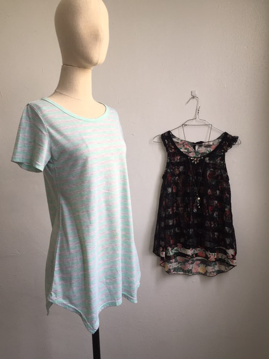 Anna & Alice mint striped unbalanced top 상품이미지3