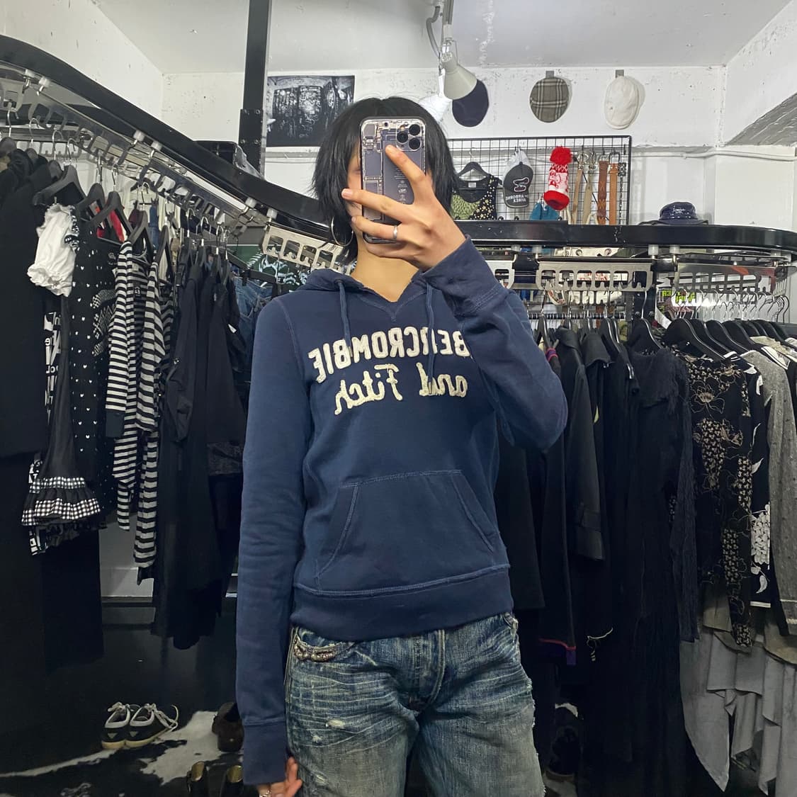 Abercrombie&Fitch 레터링 네이비 후드 상품이미지1