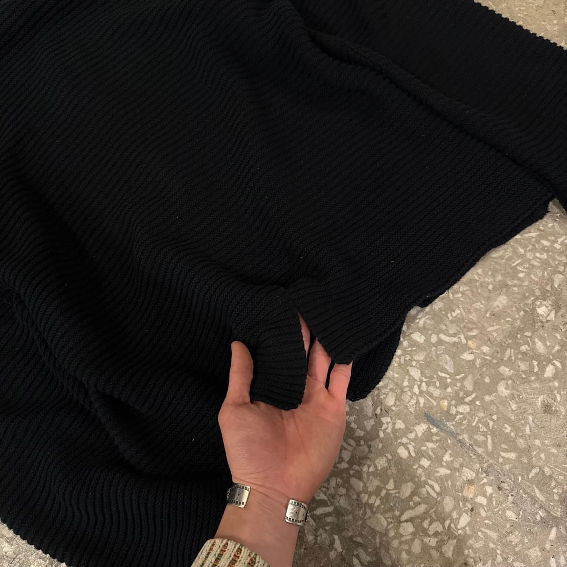 케피탈 블랙가디건  상품이미지5