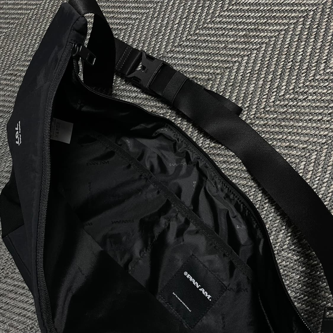 팬암 자수 미니멀 숄더 슬링 메신저백 블랙y 5173 상품이미지4