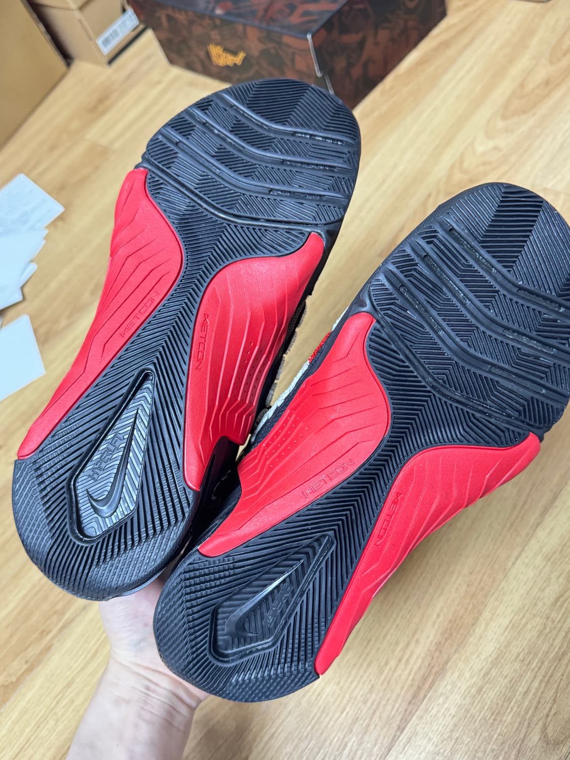 나이키 메트콘 8 MF 블랙 다크 스모크 그레이 US8 260 상품이미지6