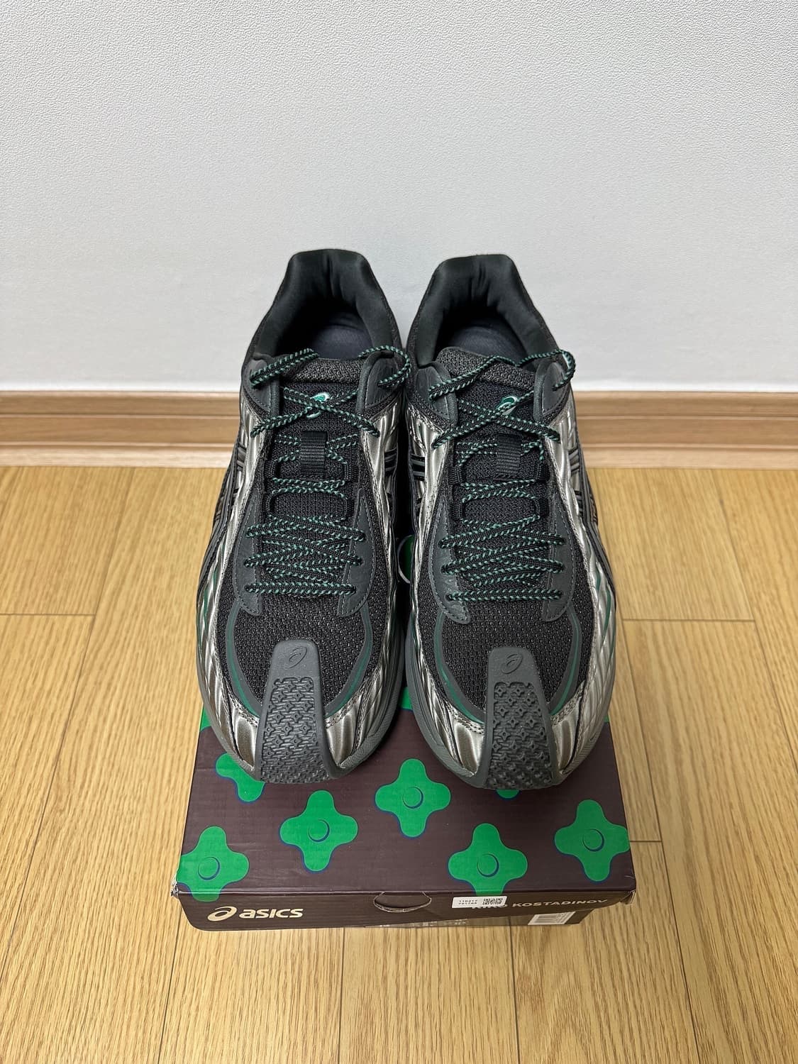 아식스 x 키코 코스타디노브 젤 플라메 그레이 블랙 상품이미지4