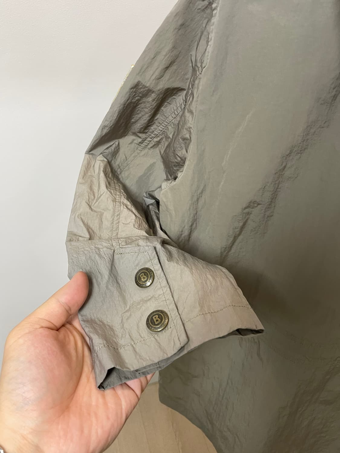 (100) bogner 보그너 히든 후드 메탈릭 바람막이 상품이미지5