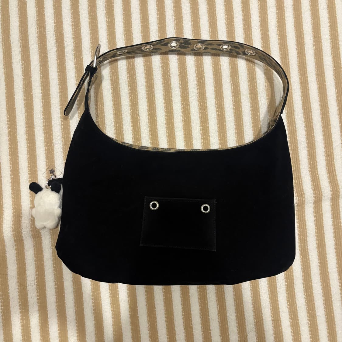 레터리 리버시블 숄더백 블랙 상품이미지1