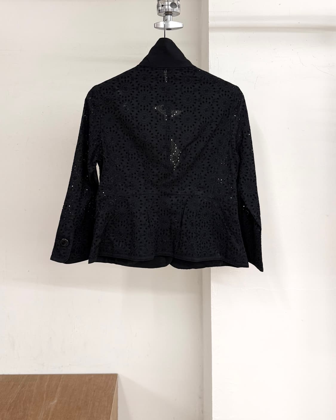 꾸레쥬 블랙 프로더리 엥글레이즈 블레이저 상품이미지6