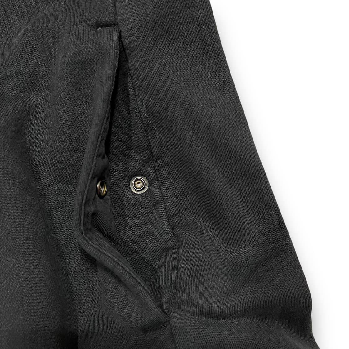 CP 컴퍼니 블랙 렌즈 암포켓 빈티지 맨투맨 상품이미지8