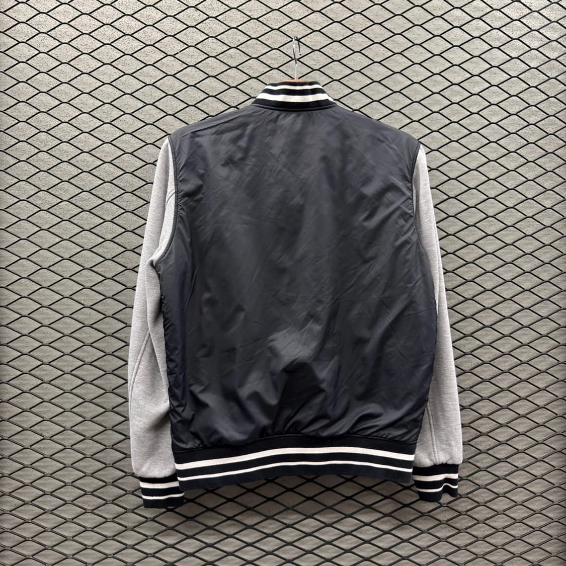 나이키 스타디움 바시티자켓 스몰포켓 디테일 블랙 상품이미지7