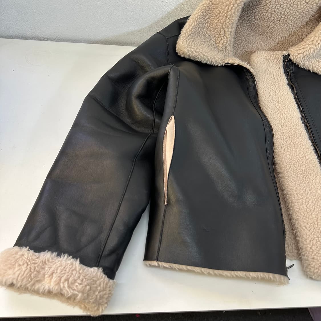 우먼FREE 파사드패턴 램스울 리버시블 숏 후리스 무스탕 상품이미지8