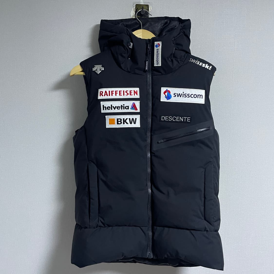 데상트 레플리카 볼륨 다운 베스트 M (남성 100정도 상품이미지3