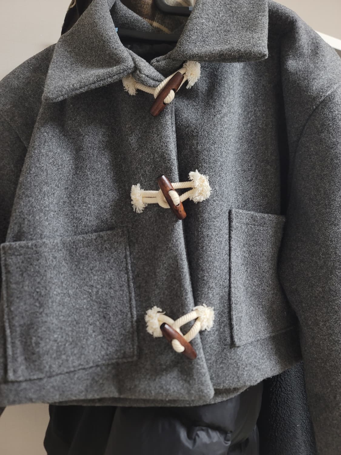 떡볶이 숏코트 상품이미지1