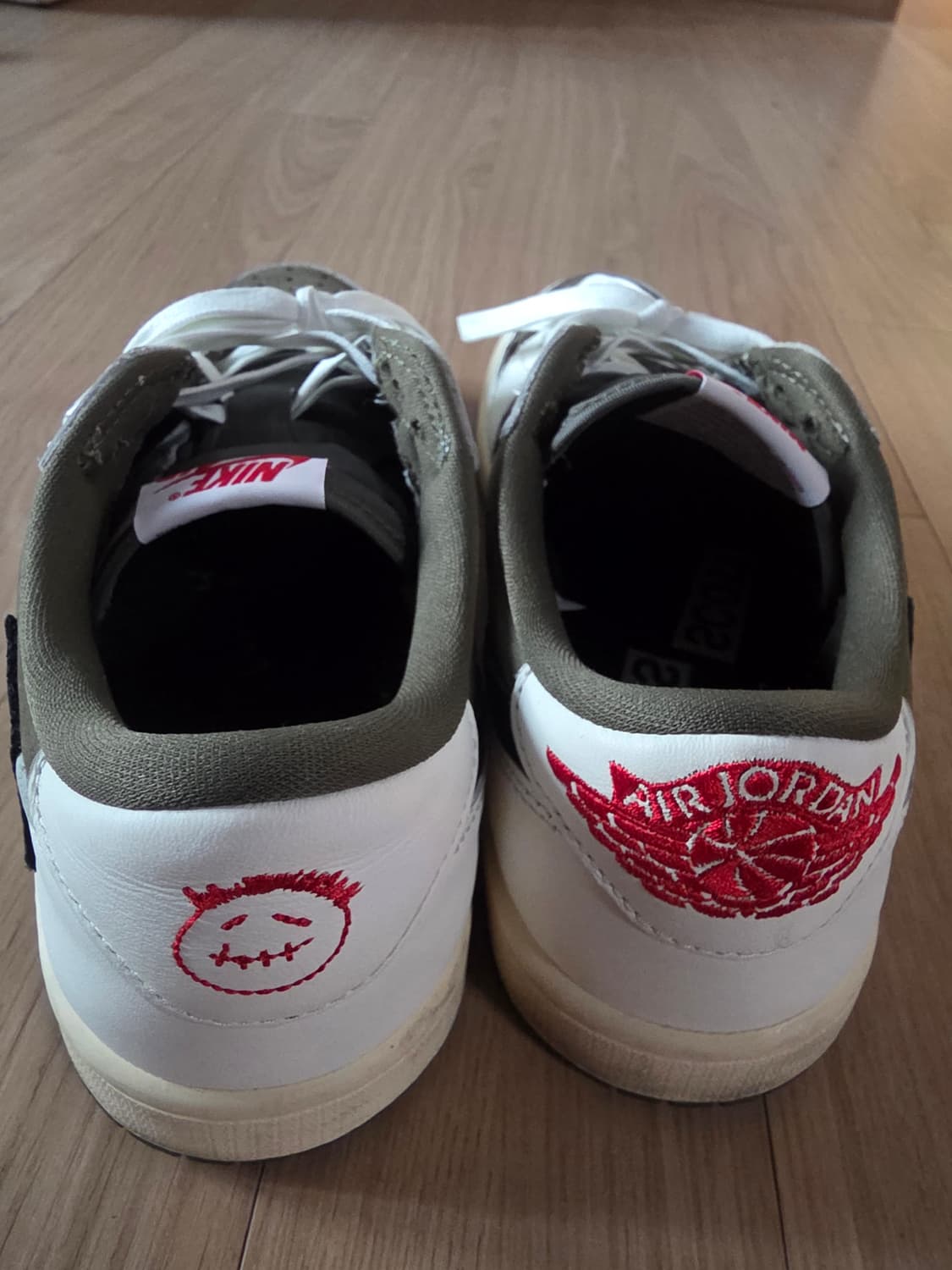 나이키 조던 스캇 로우  리버스 올리브255 상품이미지5