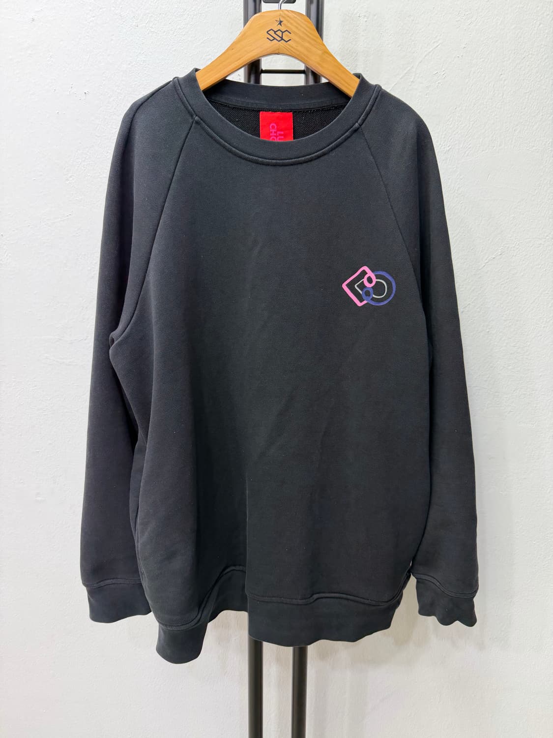 정품) 럭키슈에뜨 블랙 루즈핏 맨투맨 M 상품이미지1