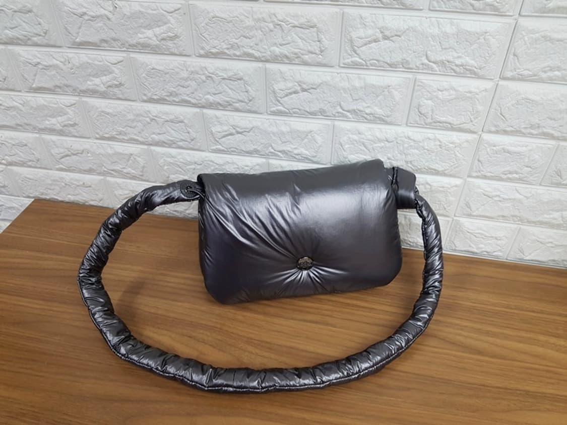 로사케이 숄더백 & 크로스백 (누볼라 패딩백) 미사용 상품이미지1