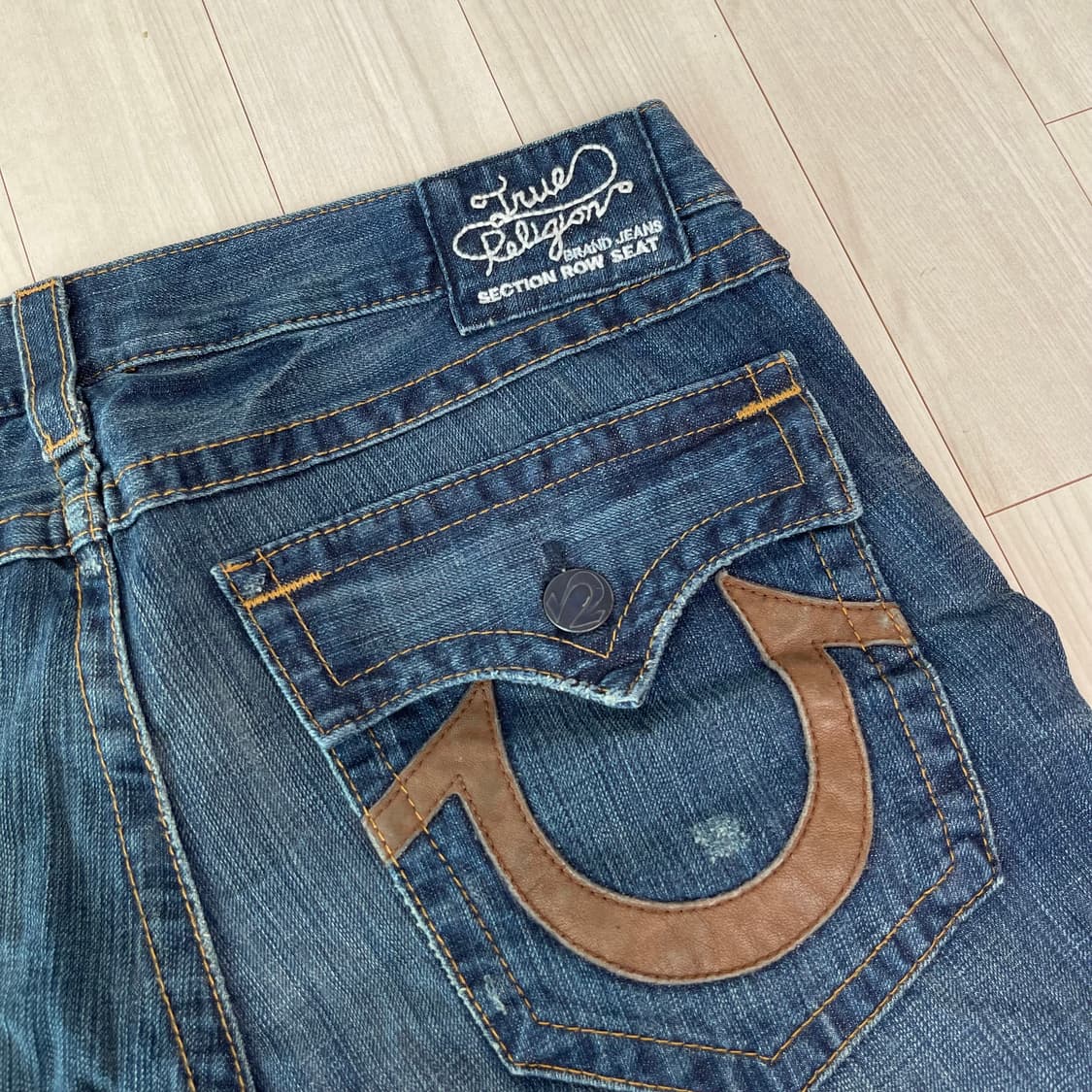 트루릴리전 가죽로고 데님 38인치  상품이미지3