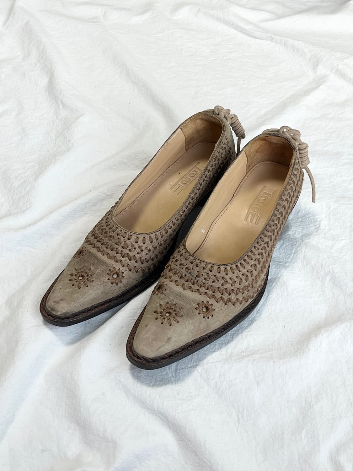 [36/245] 이세이미야케 HAAT 빈티지 펌프스 구두 상품이미지1