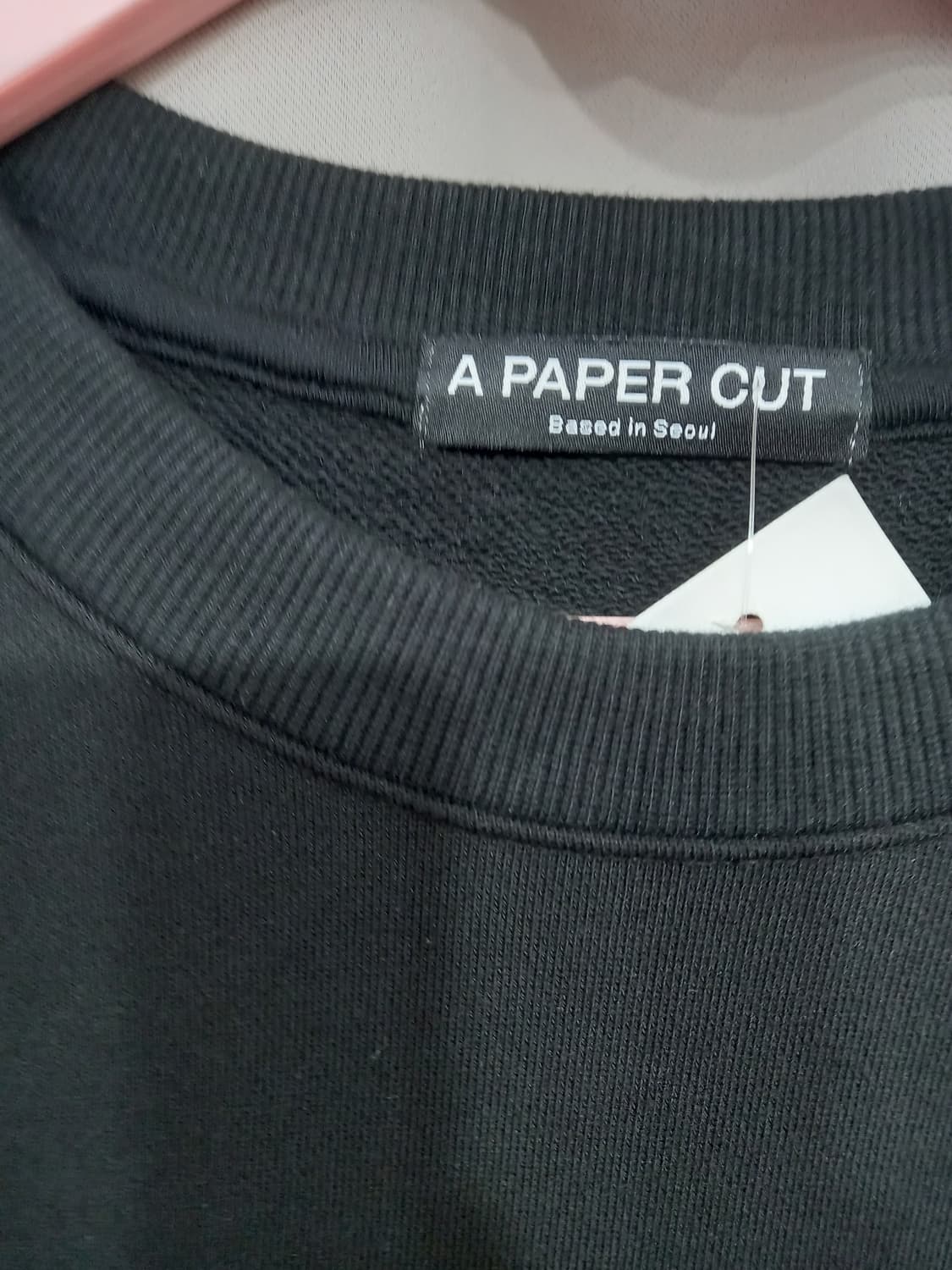 A paper cut 맨투맨 상품이미지2