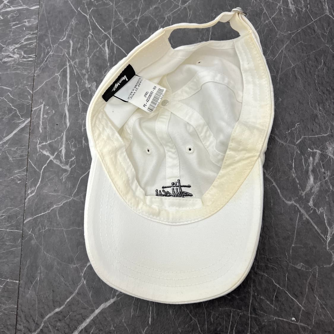스투시 로고 볼캡 화이트 상품이미지6