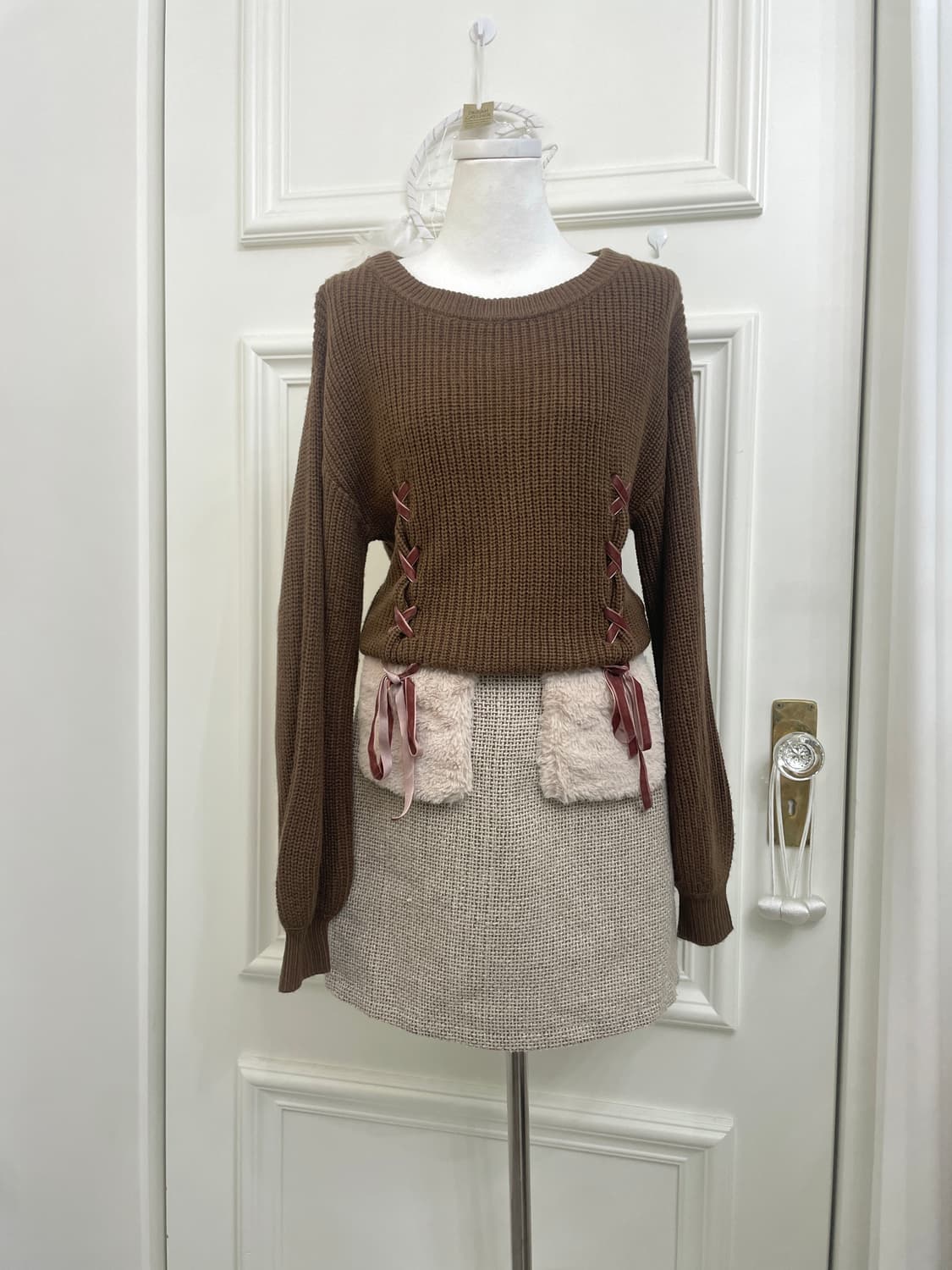 brown waffle under velvet lace-up sweate 상품이미지1