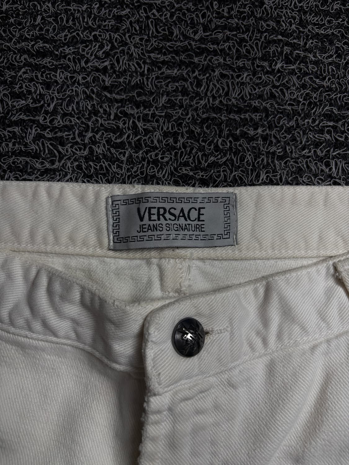 90s 베르사체 메두사 가죽 패치로고 화이트 데님 팬츠 1857 상품이미지3