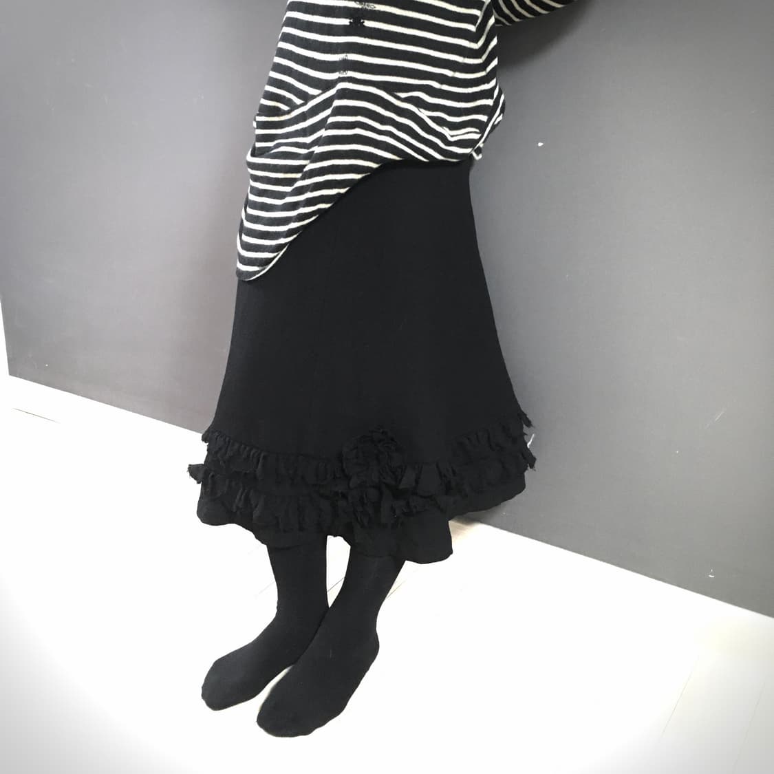 꼼데가르송 트리콧 흑 장미 스커트 상품이미지1