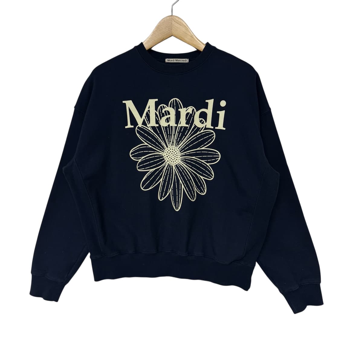 마르디메크리디 플라워 맨투맨 네이비 상품이미지1