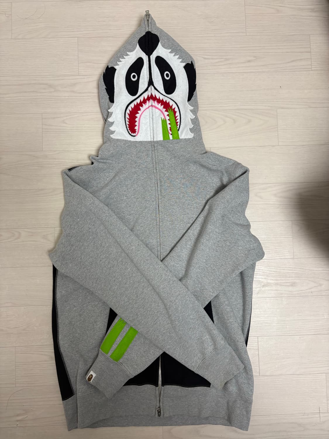 [XL] 베이프 그레이 판다 후드집업 판매합니다 상품이미지3