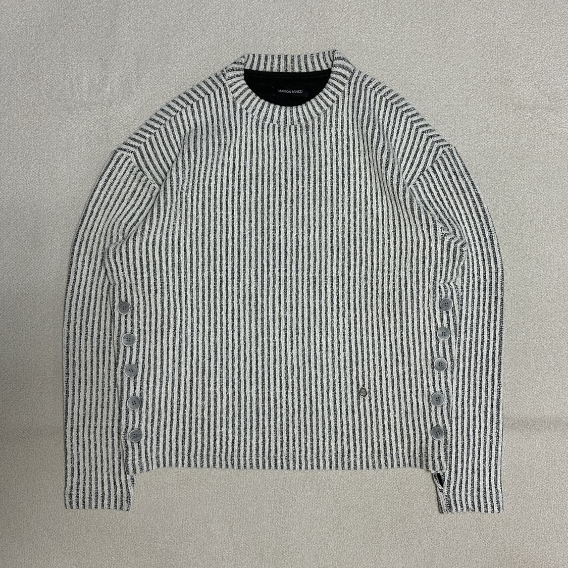 메종미네드 사이드 버튼 부클 니트 상품이미지2